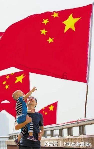 摇滚乐团的装扮